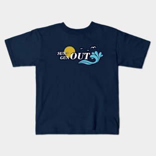 sun out gun out Kids T-Shirt